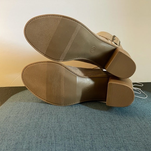 Universal Thread Edith Open Toe Bootie Heels       size 9 1/2 - Picture 7 of 11